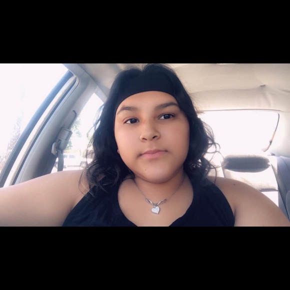 Meet your Posher, Cassandra - Picture 1 of 1